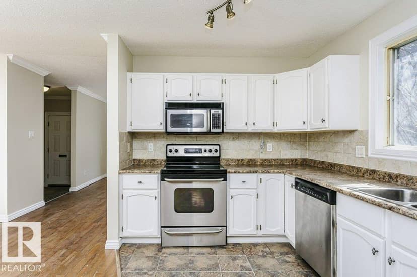 14304 32 ST NW — photo 13 of 40