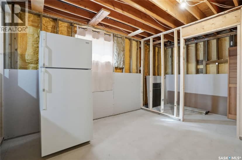 12 Finch CRESCENT — photo 38 of 40