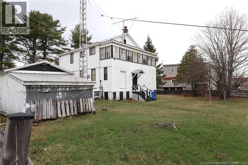 302 Main Street — photo 4 of 25