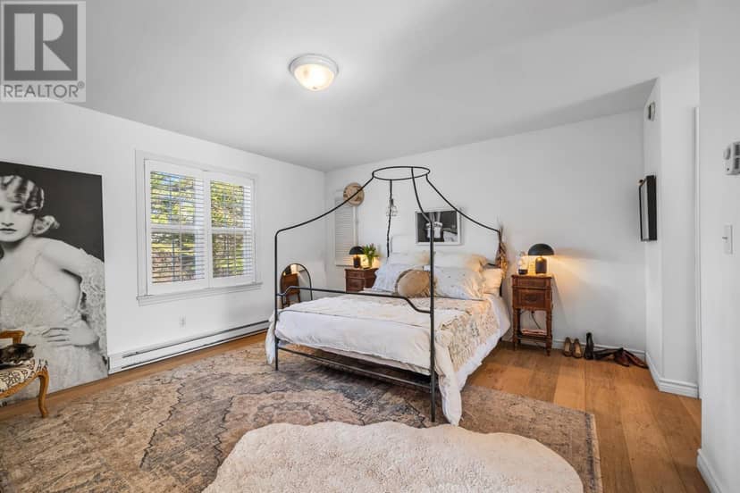 167 BAYVIEW Drive — photo 8 of 39
