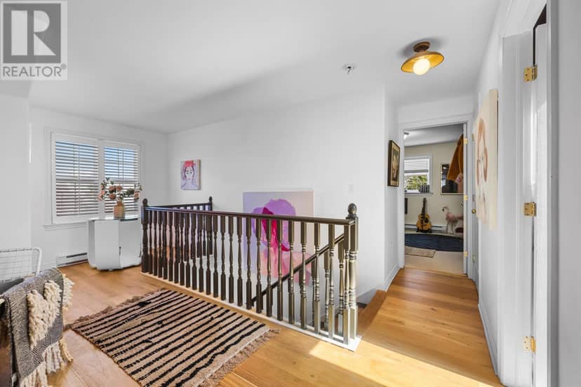 167 BAYVIEW Drive — photo 17 of 39