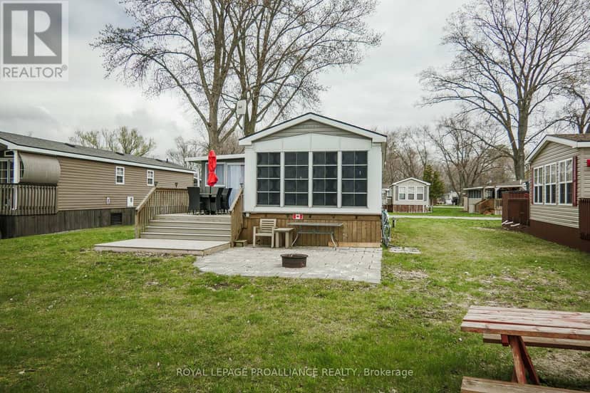 486 County Rd 18 - 19 Beachview Lane, Prince Edward County, photo 4