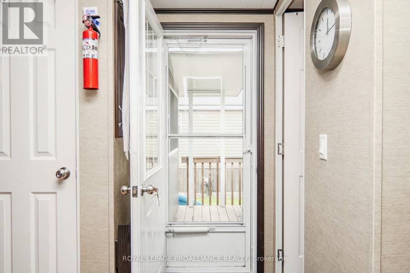 486 County Rd 18 - 19 Beachview Lane, Prince Edward County, photo 5