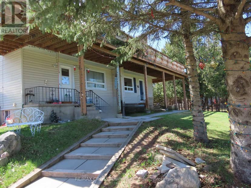 4716 Penetanguishene Road, Springwater, photo 2