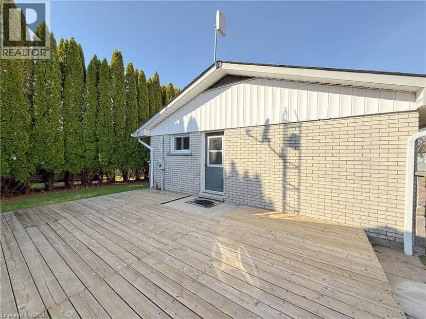 21 POPLAR Road — photo 24 of 33