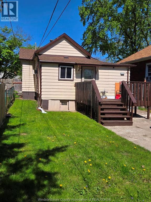 3595 Queen — photo 2 of 19