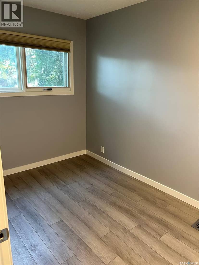 2059 McDonald STREET — photo 9 of 22