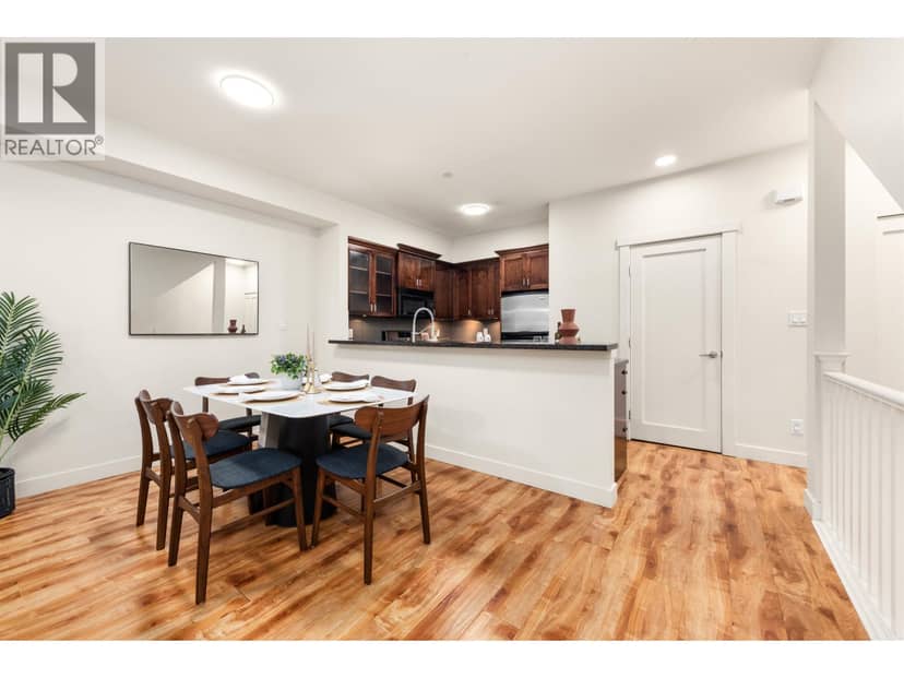 137 7388 MACPHERSON AVENUE, Burnaby, photo 3