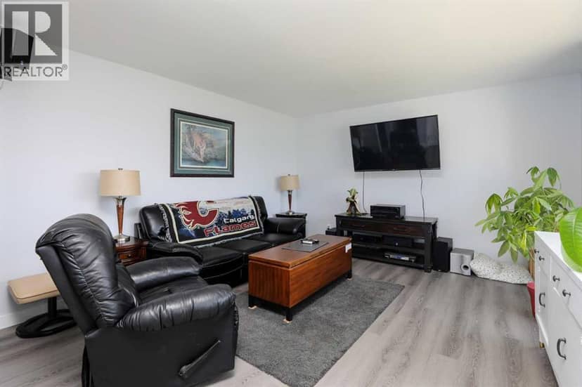 97 Laval Court W — photo 9 of 39
