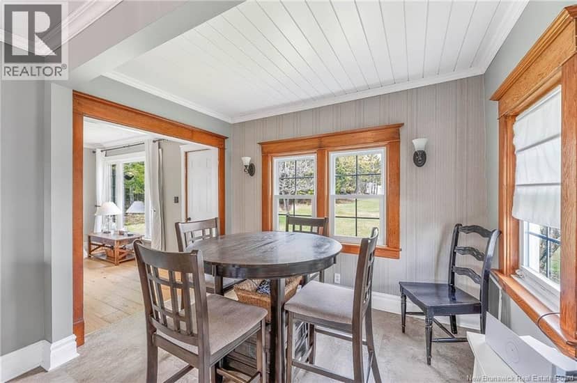 10 Stanley Oliver Road — photo 11 of 40