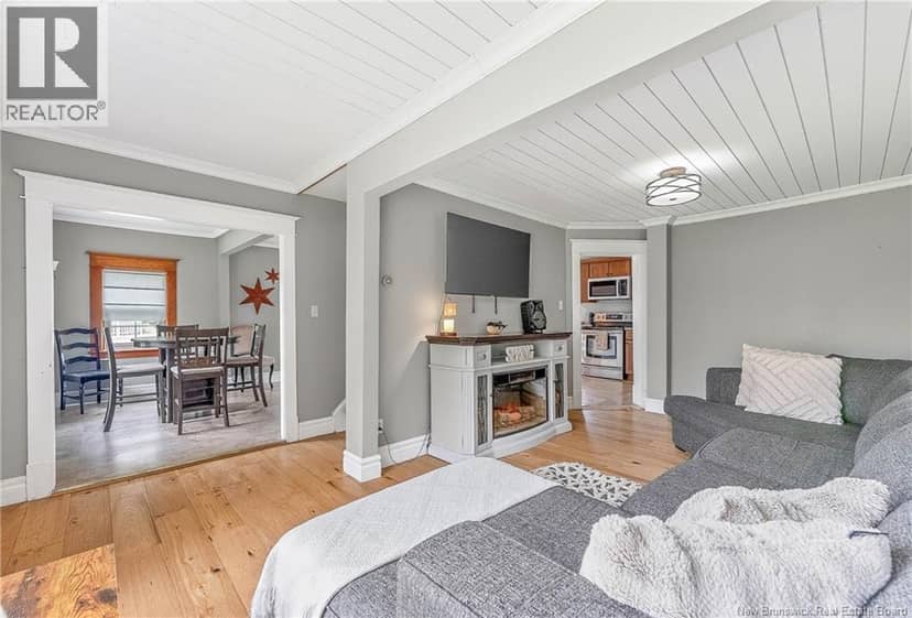 10 Stanley Oliver Road — photo 13 of 40