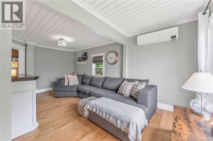 10 Stanley Oliver Road — photo 14 of 40
