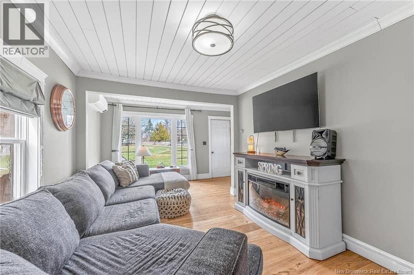 10 Stanley Oliver Road — photo 16 of 40