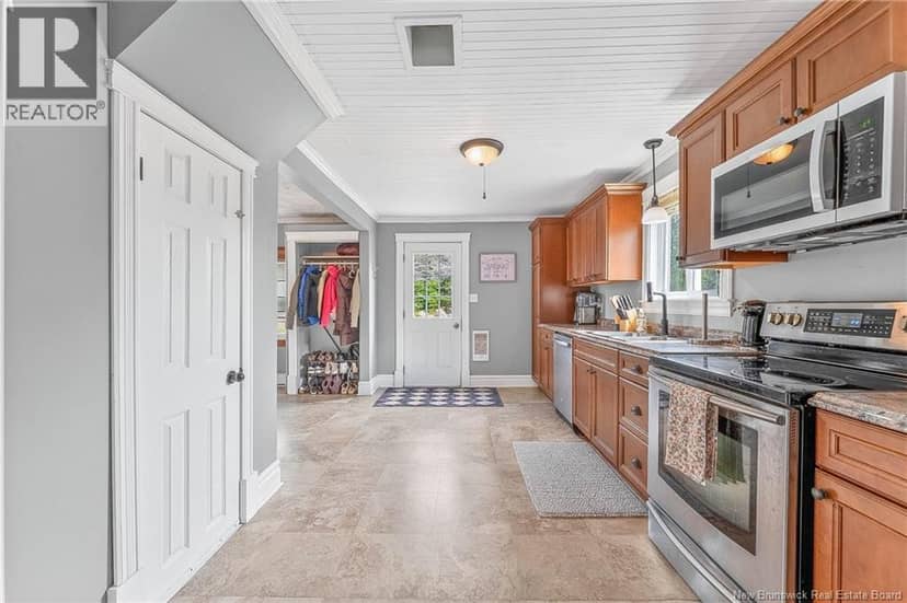 10 Stanley Oliver Road, Back Bay, photo 6