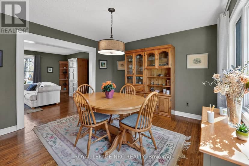 10 Briarfield Crescent — photo 10 of 40