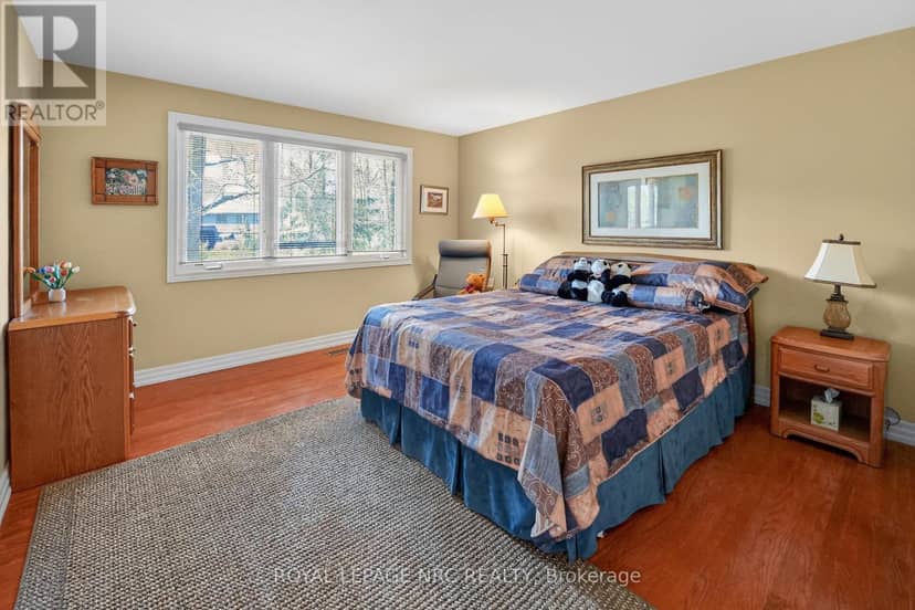 10 Briarfield Crescent — photo 31 of 40
