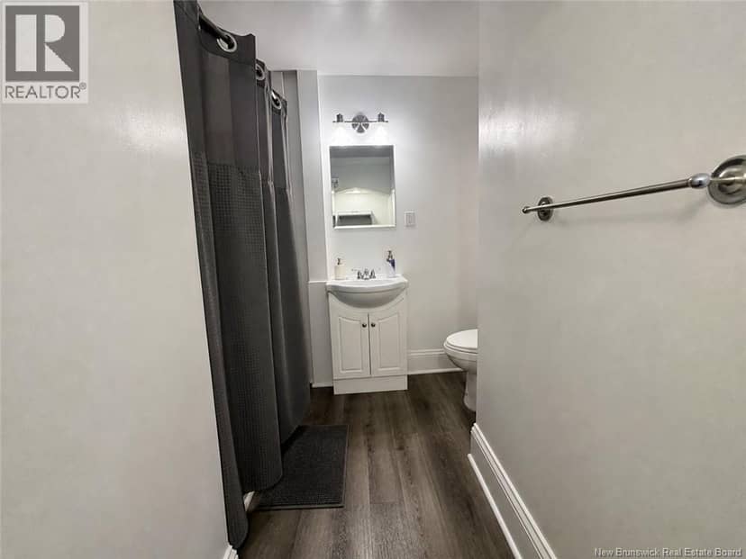 31-33 Peters Street — photo 14 of 40