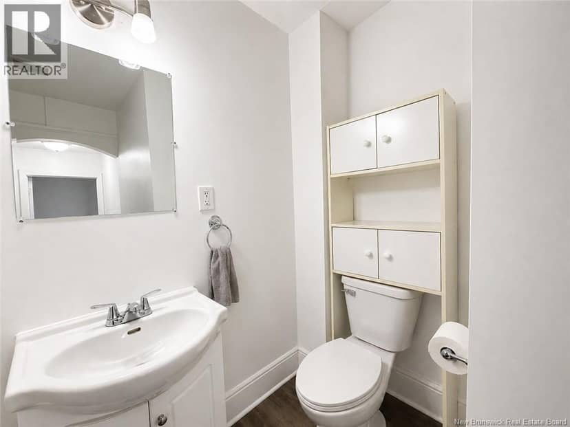 31-33 Peters Street — photo 15 of 40