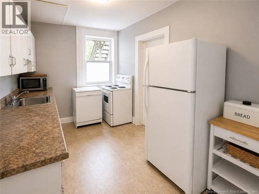 31-33 Peters Street — photo 23 of 40