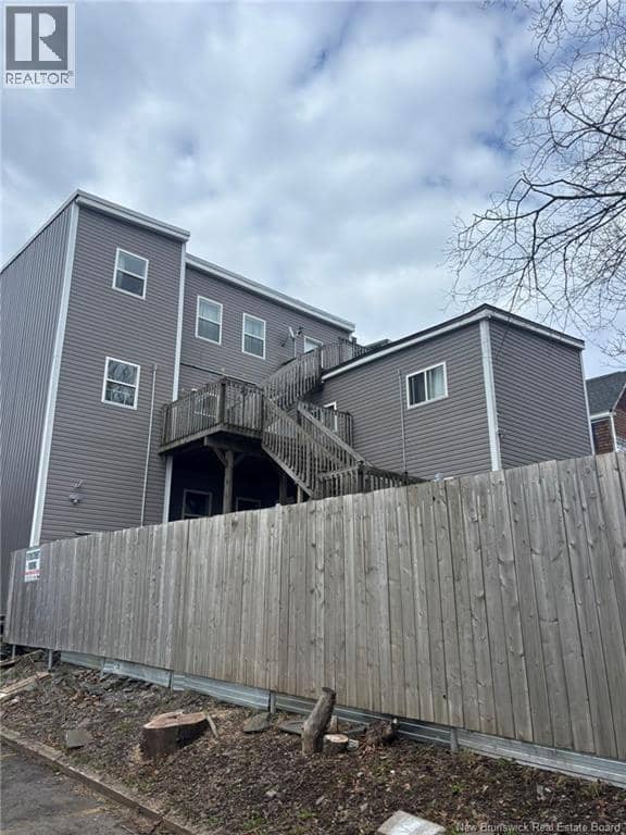 31-33 Peters Street — photo 6 of 40