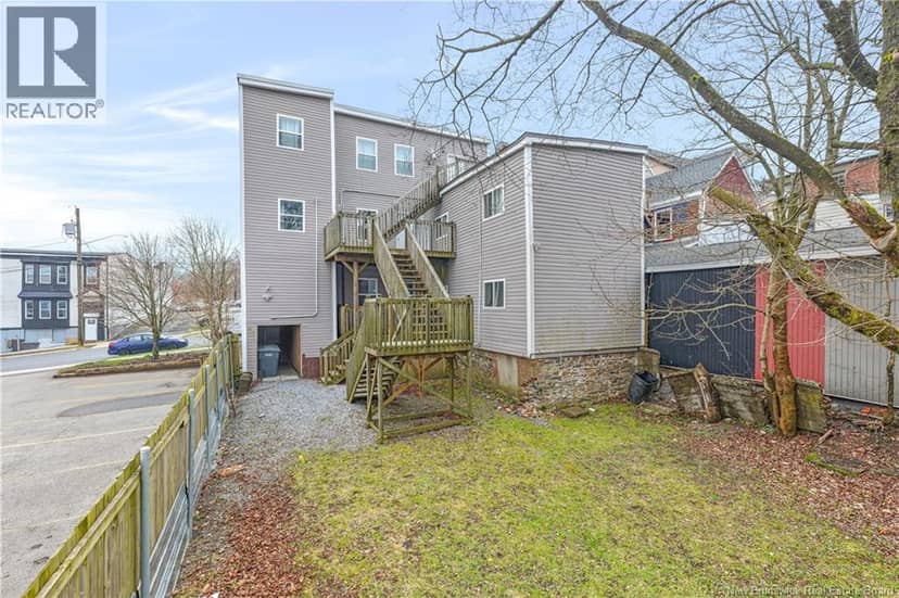 31-33 Peters Street — photo 8 of 40