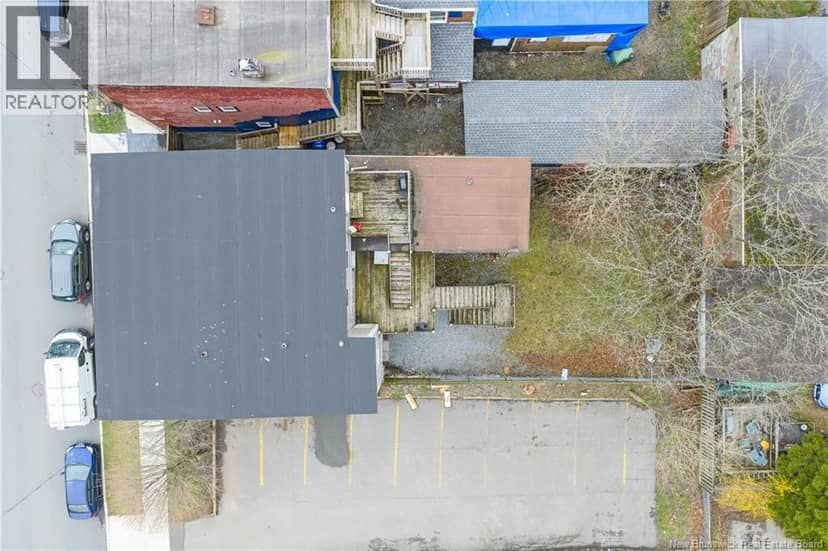31-33 Peters Street — photo 9 of 40