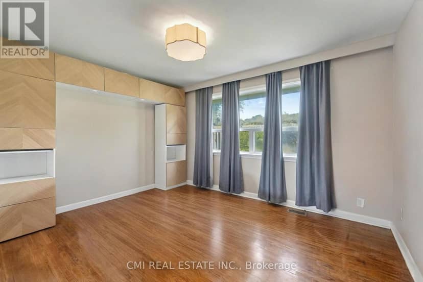 2610 Islington Avenue — photo 17 of 40