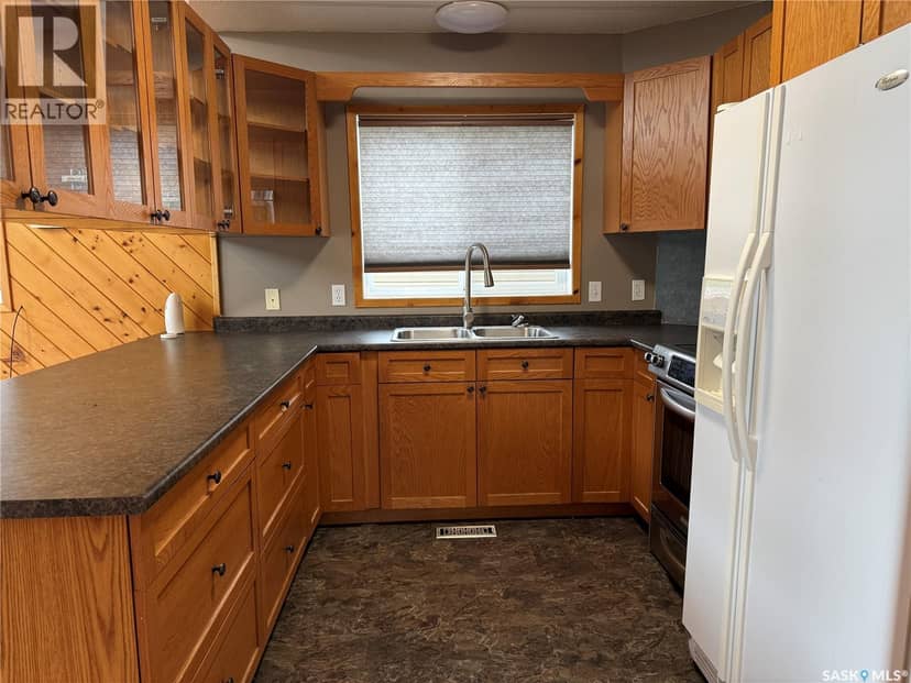231 Kiezie Channel DRIVE — photo 2 of 29
