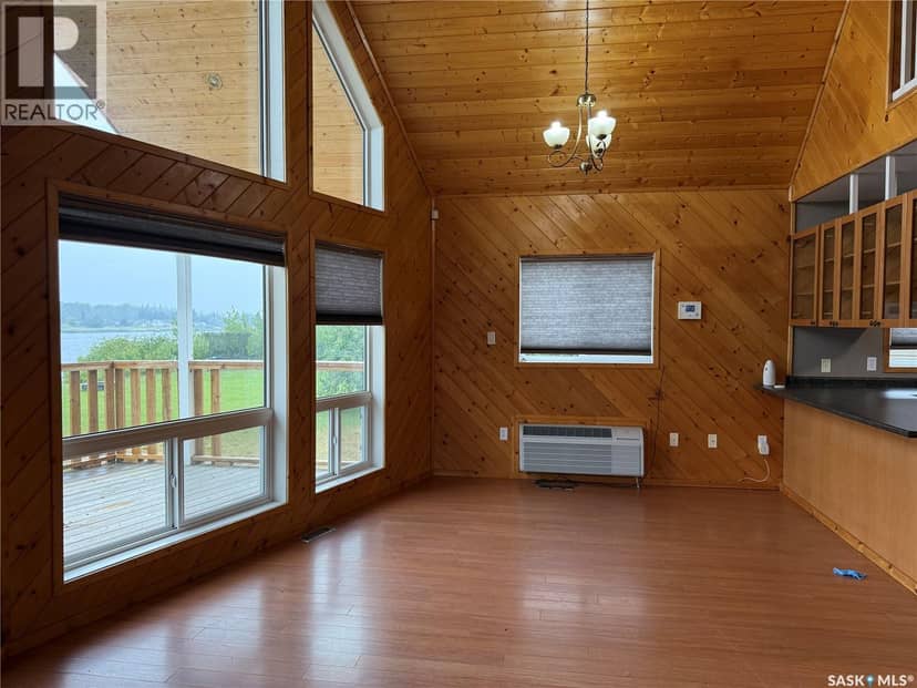 231 Kiezie Channel DRIVE — photo 3 of 29