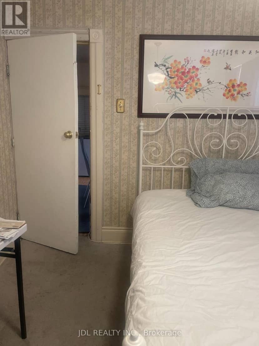 61 Guestville Avenue, Toronto, photo 7