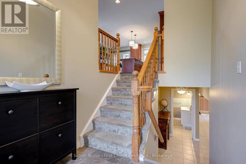 19 Eleanor Street — photo 8 of 40