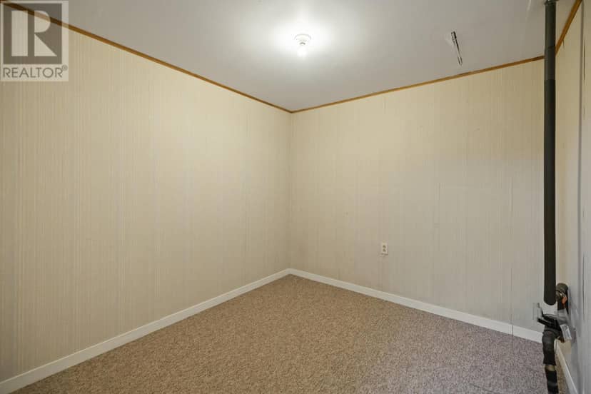 633 Queen Street — photo 36 of 40