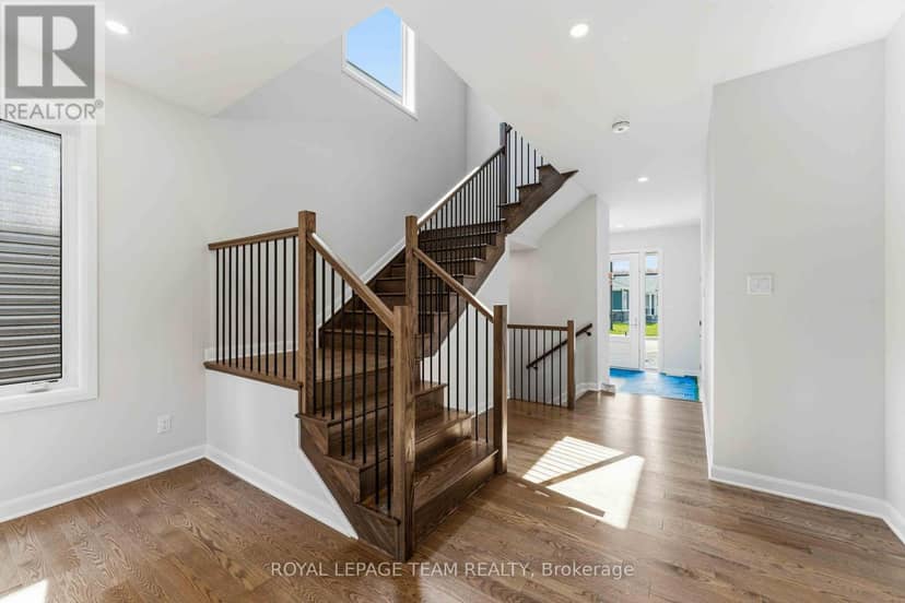 2026 Wanderer Avenue — photo 14 of 35