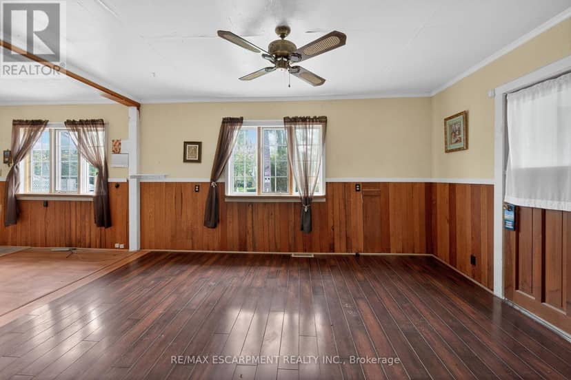 313 John Street — photo 11 of 40