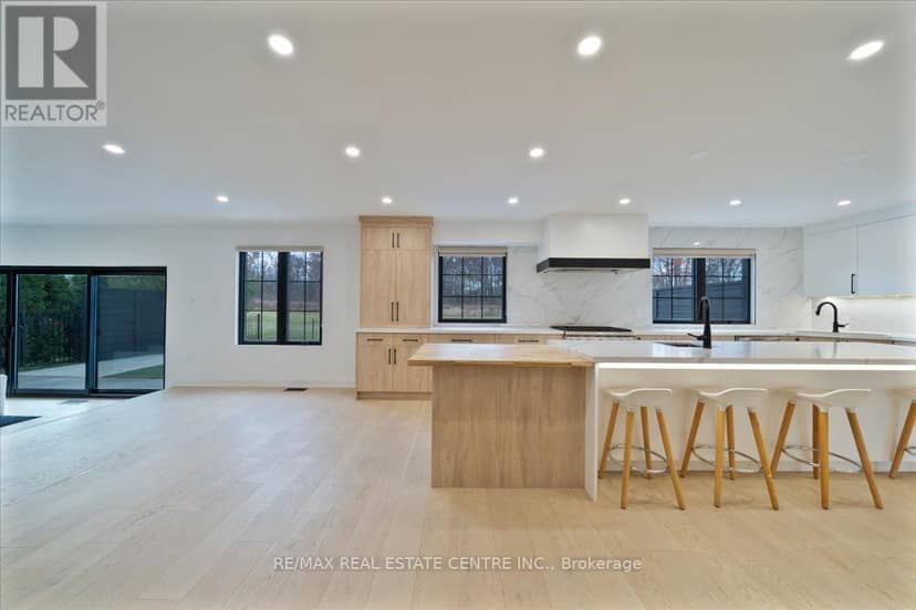 32 Elena Court — photo 10 of 40