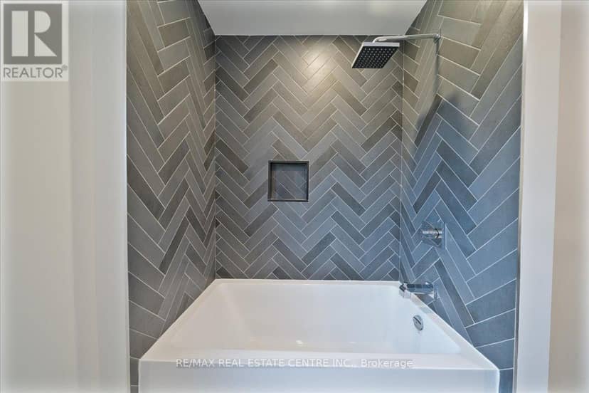 32 Elena Court — photo 31 of 40