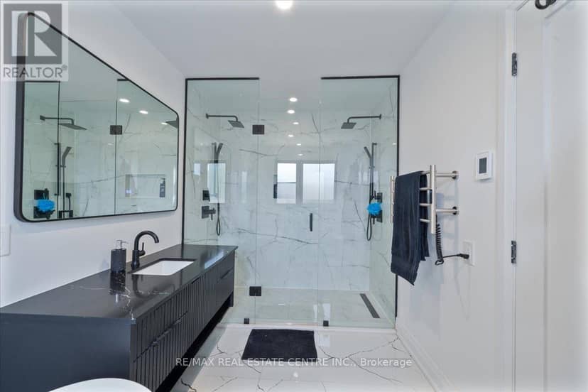 32 Elena Court — photo 36 of 40