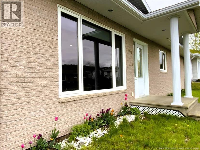 64 Chouinard Avenue — photo 2 of 11