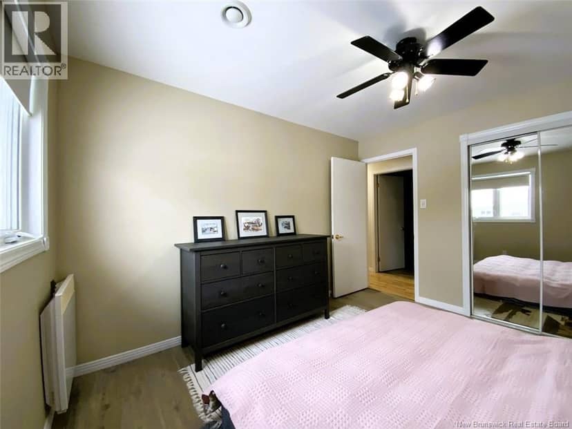 64 Chouinard Avenue — photo 7 of 11