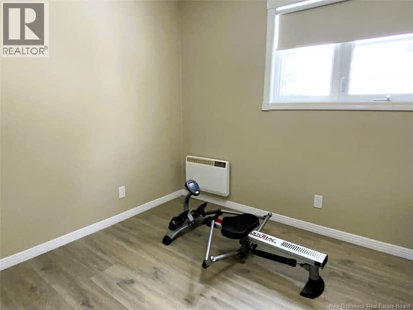 64 Chouinard Avenue — photo 8 of 11