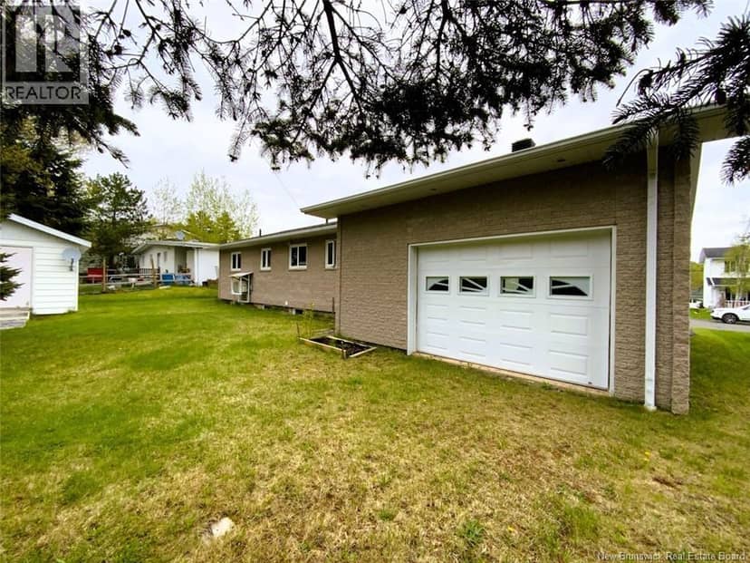 64 Chouinard Avenue — photo 9 of 11
