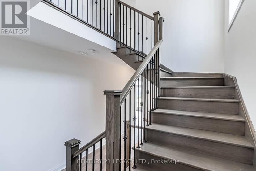 30 Union Boulevard — photo 17 of 35