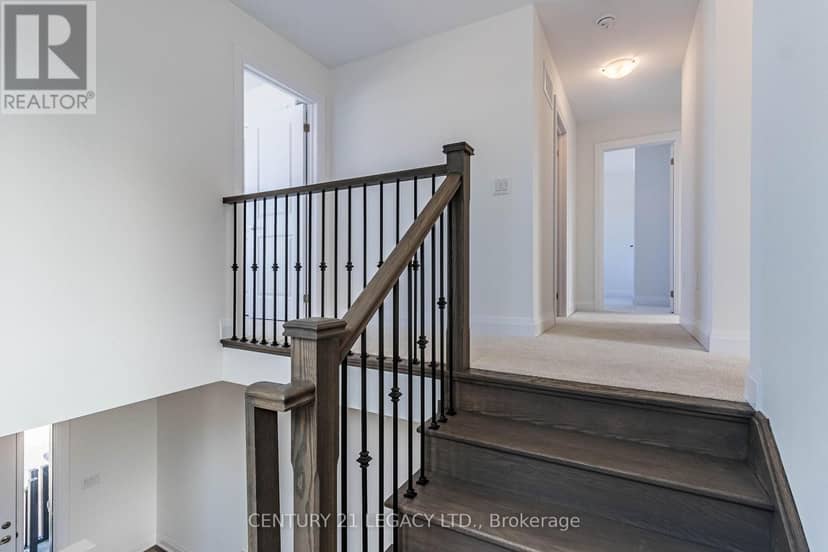 30 Union Boulevard — photo 18 of 35