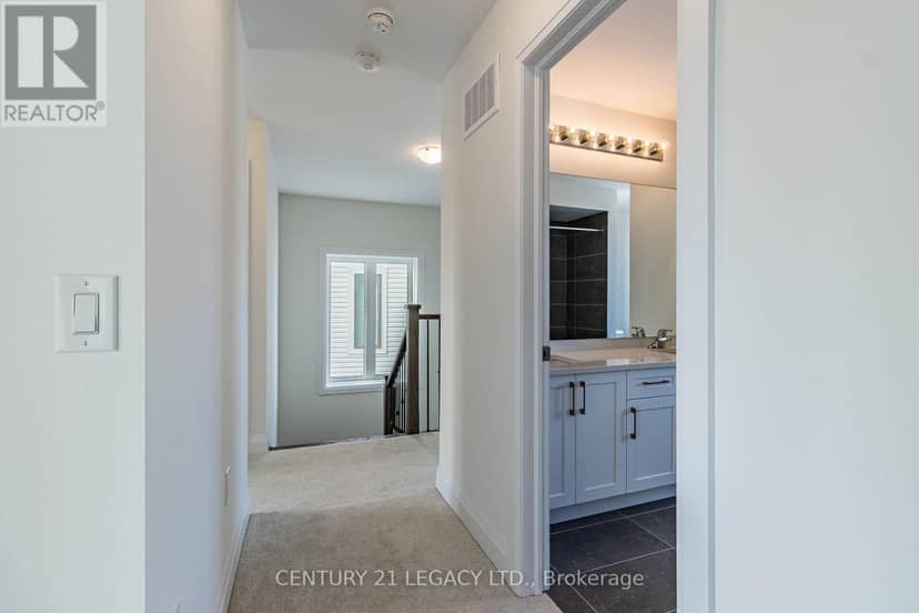 30 Union Boulevard — photo 21 of 35