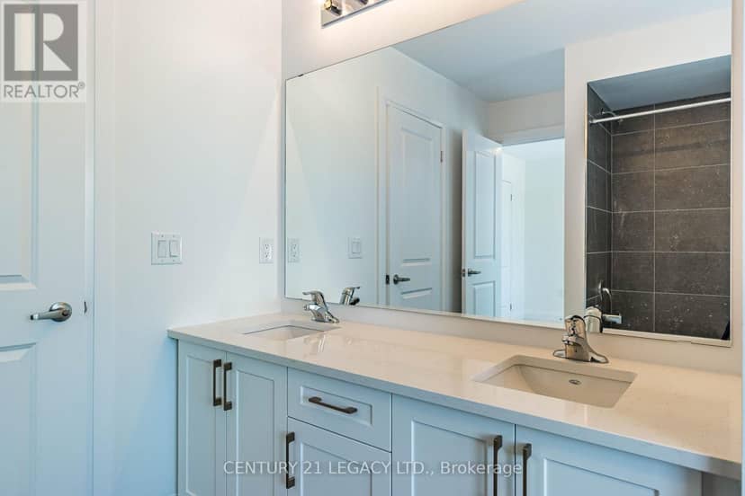 30 Union Boulevard — photo 25 of 35