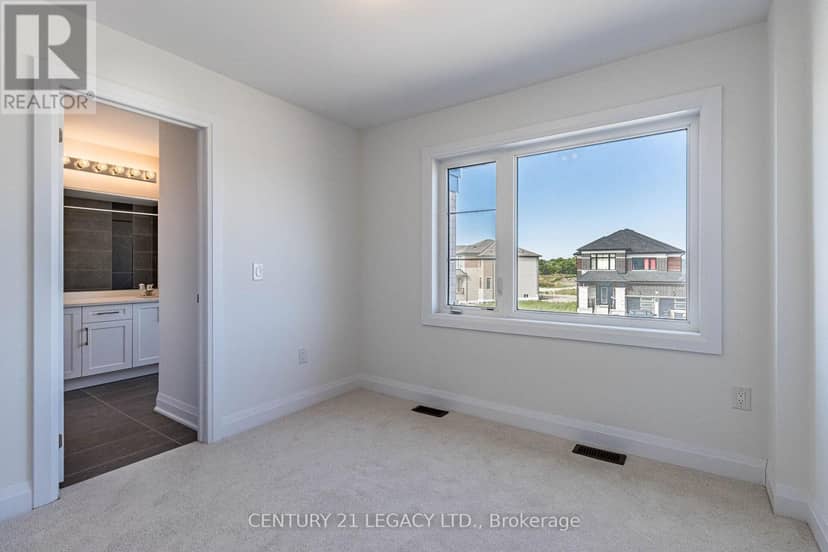 30 Union Boulevard — photo 26 of 35
