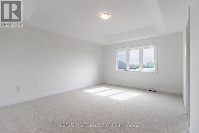 30 Union Boulevard — photo 27 of 35