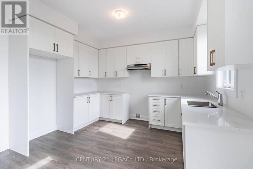 30 Union Boulevard — photo 8 of 35