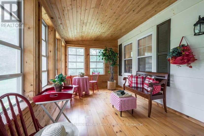 21 Storms Lane, Prince Edward County, photo 4