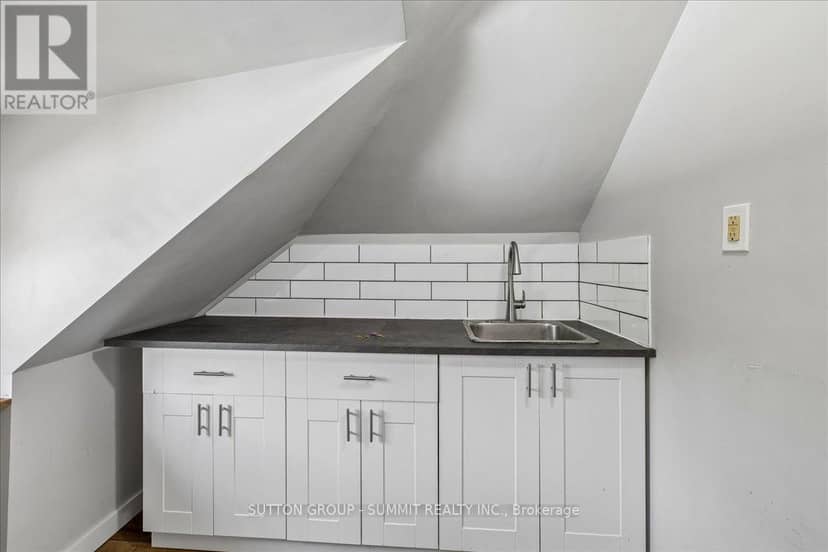 155 1/2 Lake Street — photo 7 of 33